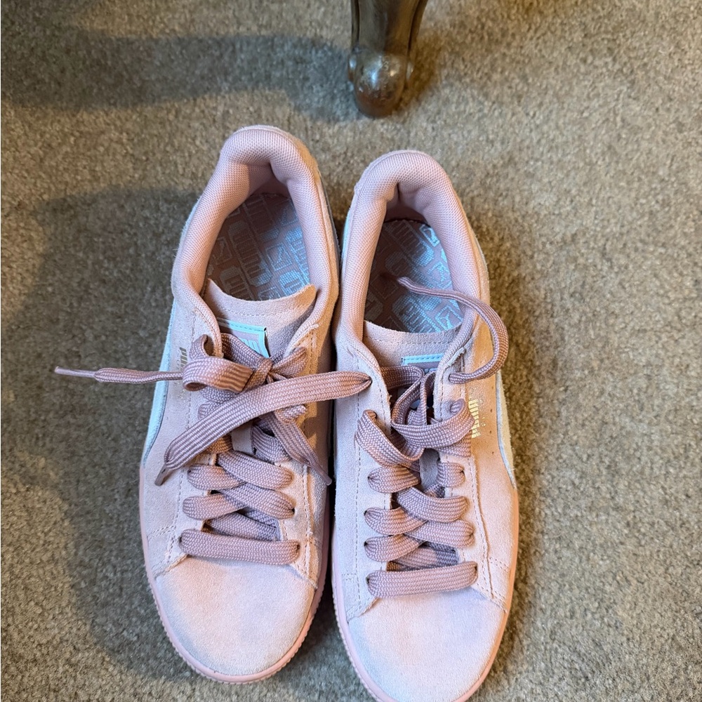 GUC Puma suede Pink Women's Sneakers